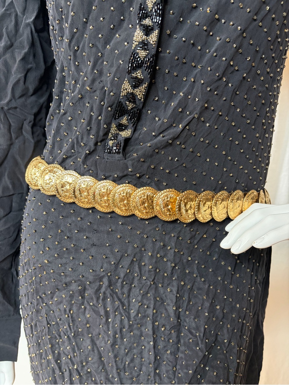 Vintage Lion Medallion Gold Tone Stretch Belt 27”